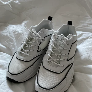 Sneakers boohoo - Aldrig använda, köpta 6 månader sedan från Boohoo. 179kr ink frakt (köpta för 349kr)