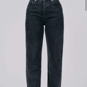 Supersnygga jeans från Alice Stenlöf klädmärke A-DSGN