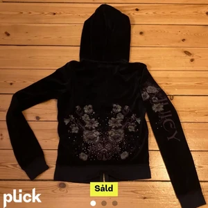 Juicy couture - Säljer vidare nu denna fina juicy couture tröjan som jag köpte här på Plick,om ni har frågor kom priv!💗