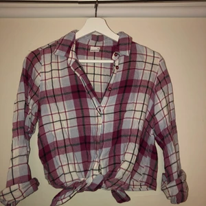 Tygshorta - Super skön och snygg knyt shorta från HM. Frakt tillkommer efter överenskommelse 