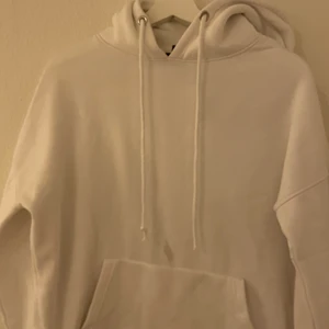 Hoodie - Vit hoodie strl M 