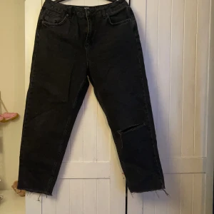 Jenas  - Mom jeans från urban outfitters W32 L 30