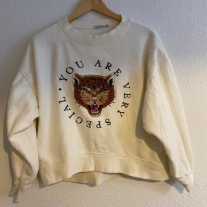 College tröja  - Tröja från stradivarius, storlek m 