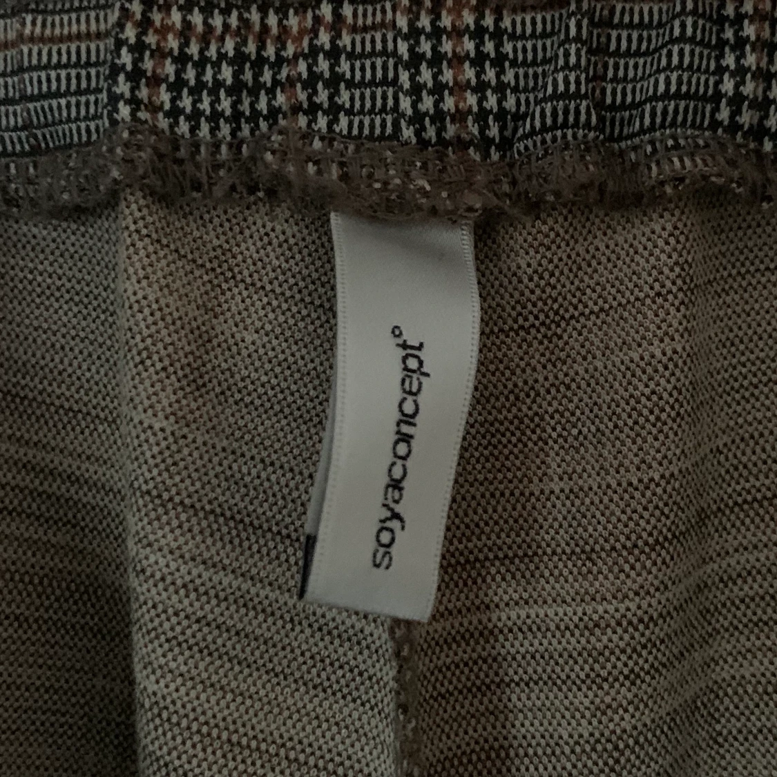 Rutiga kostymbyxor - 91