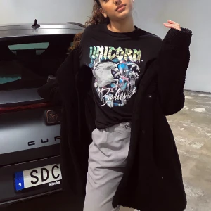 Unicorn t-shirt - En T-shirt I bra skick! 