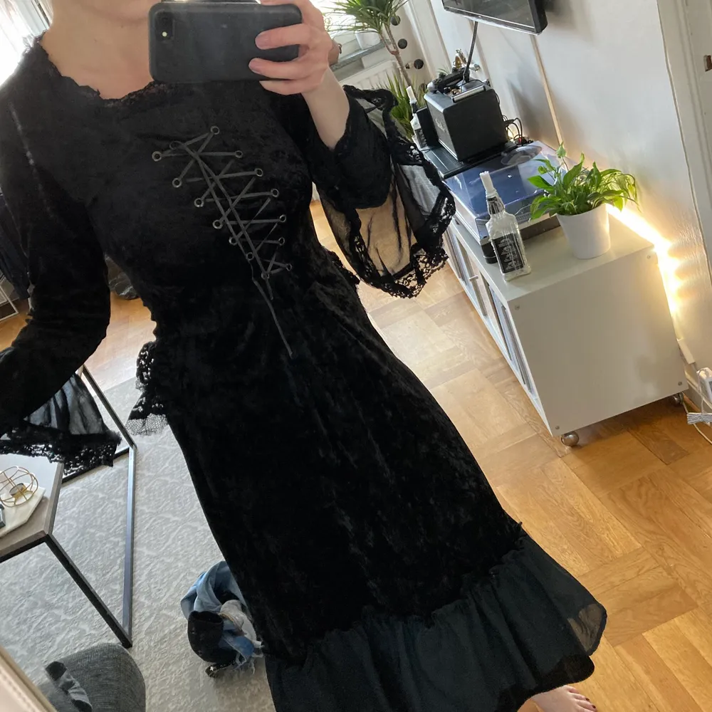 Gothic klänning size S-M. Klänningar.