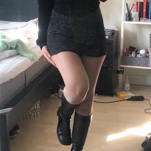 URBAN OUTFITTERS kjol - Köpt på Urban outfitters, strl xs/s