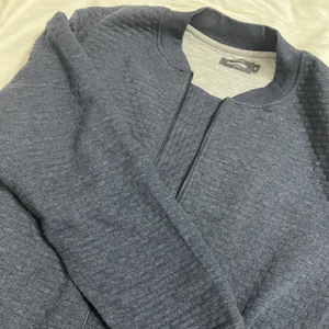 Kofta - Skitfin oversized kofta från dressmann i storlek XL. Kan stylas så snyggt med en topp osv 🤩 Använt några gånger. Kan mötas upp i Stockholm eller skicka på posten ❤️ 200kr + frakt