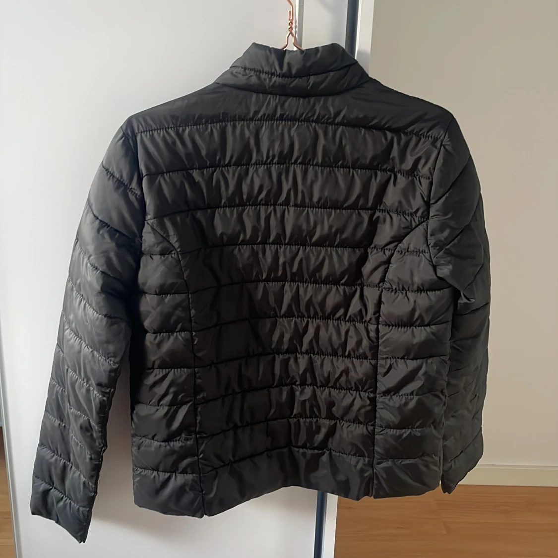 Svart jacka från Zalando - 90