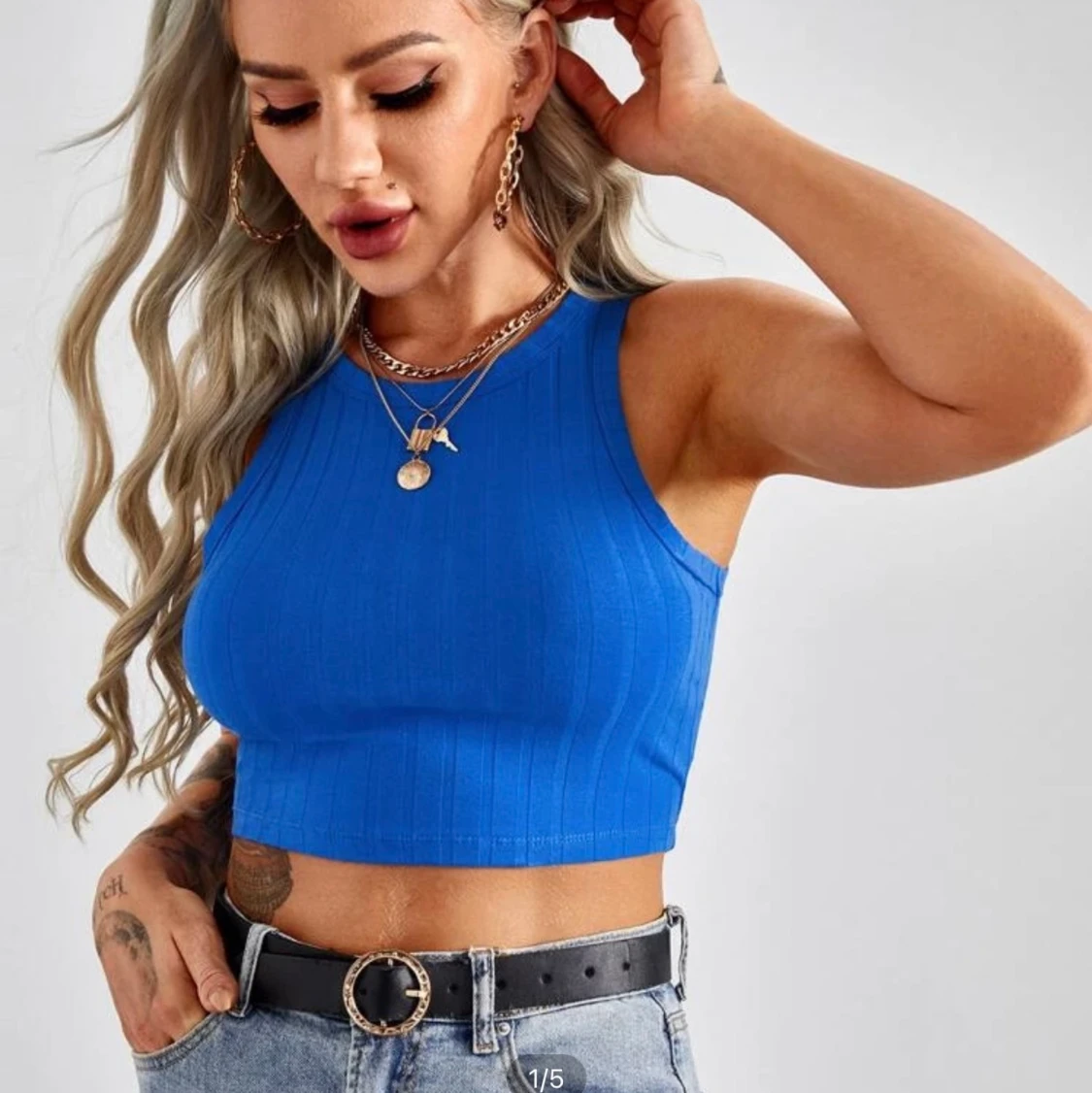 Blå crop top i storlek S - 91