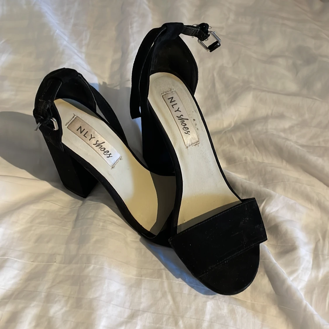 Svarta klackar från Nelly  - 90