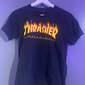 Thrasher tisha - Osäker på om den e äkta, då jag fått den:) fint skick 