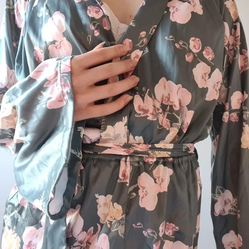 Hannalicious kimono dress deals