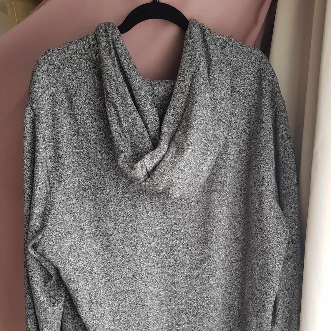 Grå hoodie - 91