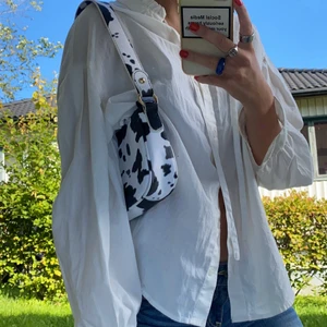 Komönstrad väska  - Supersnygg och praktiskt handväska! Frakt tillkommer 💕