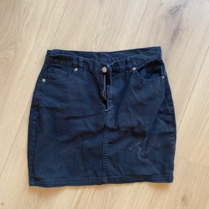 Jeanskjol - Svart jeanskjol! Köparen står för frakt! 