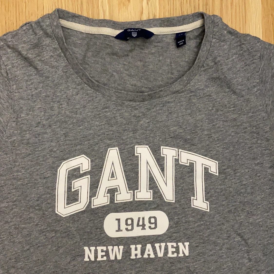 En grå gant T-shirt, XS - 90