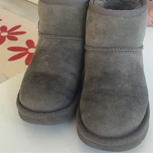 Uggs - Äkta uggs. Tveka inte att kontakta mig privat/kommentera om ni har frågor🥰 pris kan diskuteras ❤️