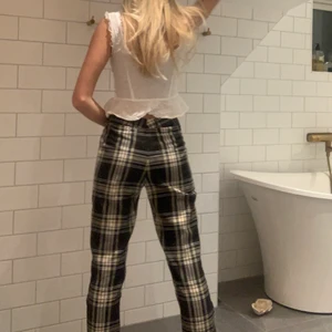 Lågmidjade kostymbyxor från asos! - Lågmidjade kostymbyxor från asos strl 34. 200kr!