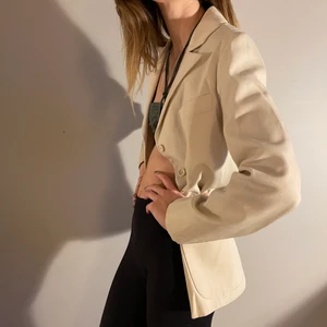 Smuk vintage blazer - Vintage cremet hvid blazer i størrelse XS-M