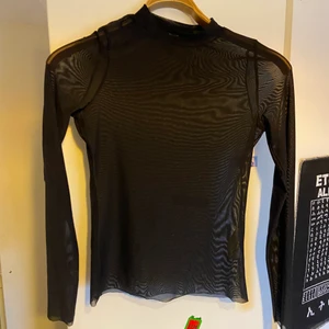 Mesh tröja - Vanlig thight meshtröja som knappt är använd från bikbok 