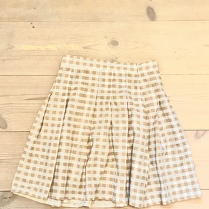 rutig kjol - Helt ny rutig kjol från Daisy street! bara testad! skriv vid frågor eller om ni vill köpa :)