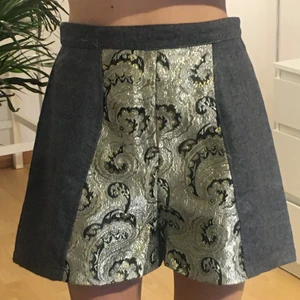 Shorts 🍸 - Som nya 🍸 Det står stl M men tycker de är mer som stl. S / 36. 🍸