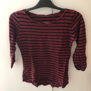 Randig tröja - Randig tröja i fint skick 