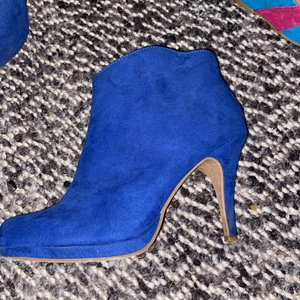 Tamaris strl 40/39 - Tamaris använda enstaka gång. Hela och rena. Storlek 40 men passar 39 också. 