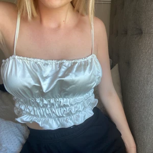 Topp från Nelly!  - Storlek S. 50 kr + frakt 40 kr. 