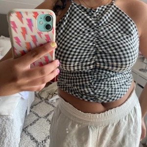 Trendig topp - Så fin topp från zara, använd en gång! ❤️ rätt stretchig