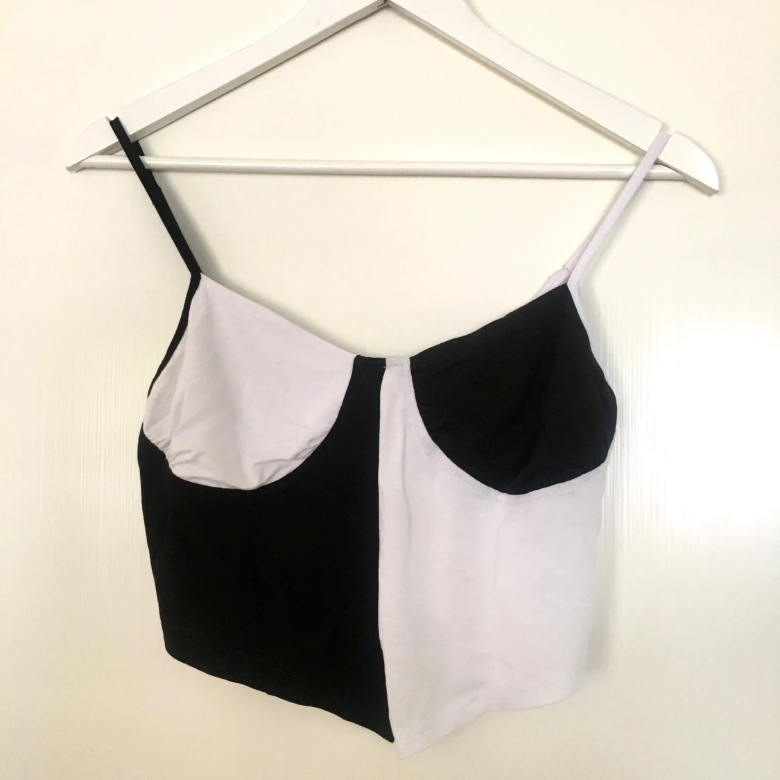 🔳Svartvit Korsettopp🔳  - 90