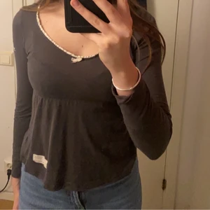 Oddmolly - Grå oddmolly tröja i bra skick, tror inte den finns att köpa längre, pris går att diskutera 