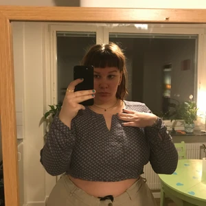 Indiska strl XS-L - Jättesöt topp men för liten för mig, jag har sytt om den så att den passar ca XS-L