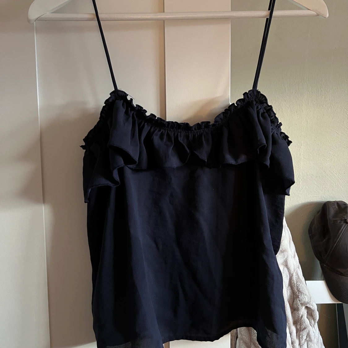 Topp med volang - 91