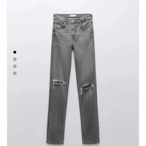 Gråa jeans  - Intresse koll på mina gråa jeans med slits från zara❤️‍🔥💗💕💖 storlek 36💞