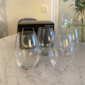 Orrefors ”More” tumbler glas  - Dricksglas från Orrefors serie ”More”. rymmer 44 cl. Helt oanvända, har bara stått som prydnad.  Nypris: 499:-