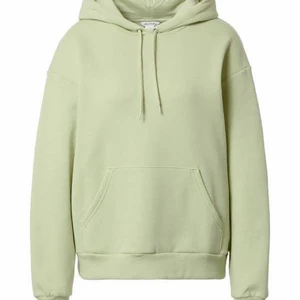Hoodie monki - Så mysig hoodie från MONKI, bra skick, bara använd ett fåtal gånger! Skriv för fler bilder!