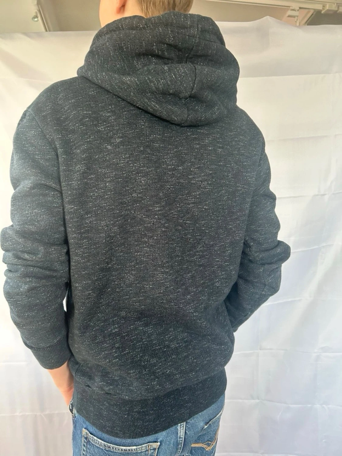 Mörkgrå Superdry hoodie - 2