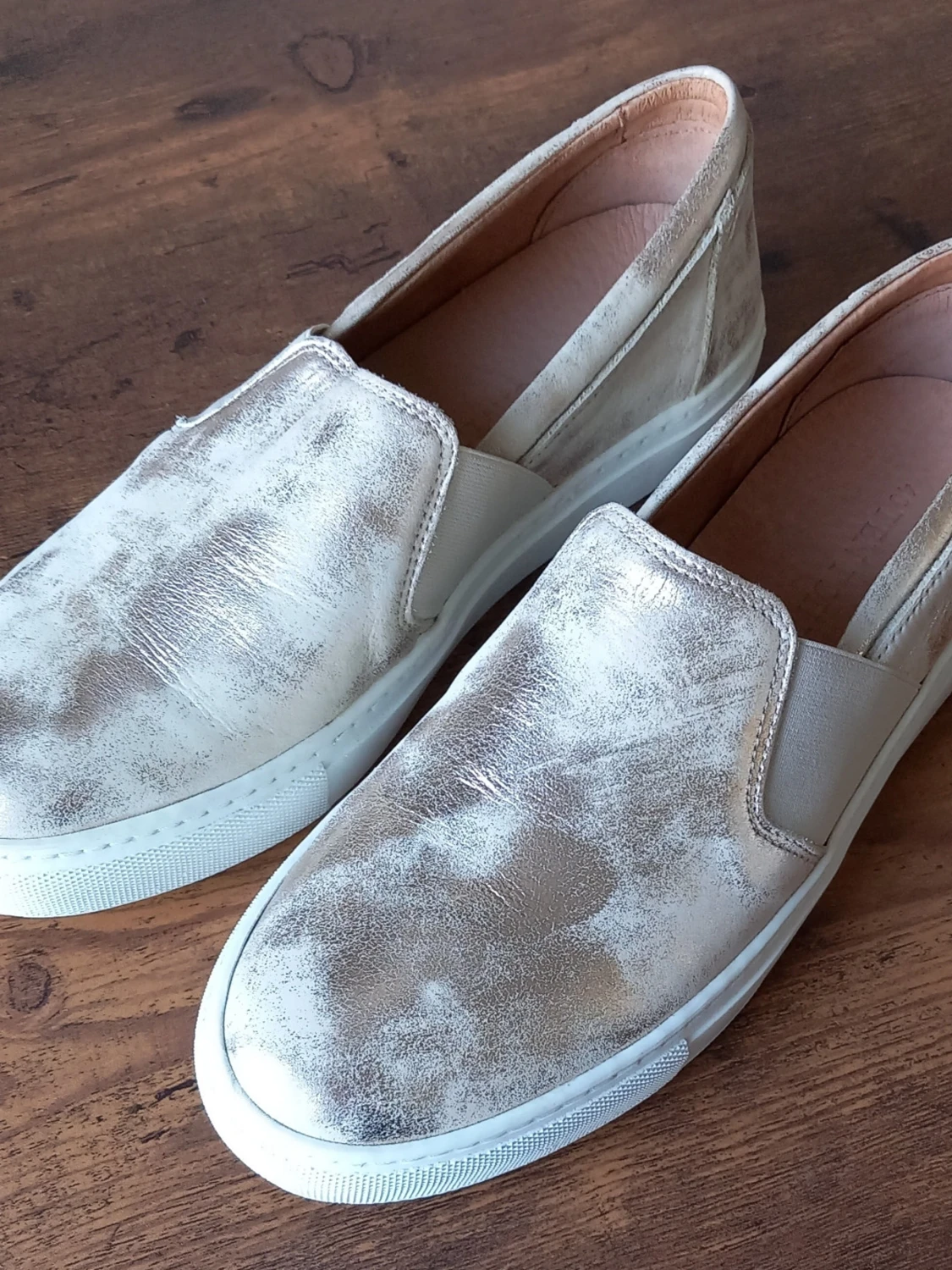 Ten Points Slip-on sneakers i metallicbeige storlek 40