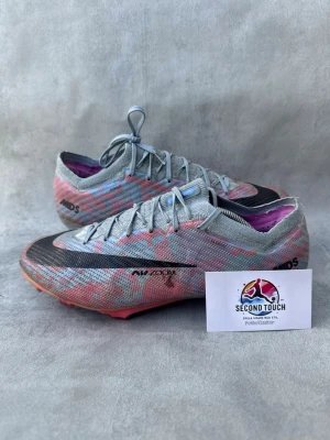 Nike mercurial - ⚽️ Nike Air Zoom Mercurial Vapor 15 Elite 📏 Storlek: 44 🌱 Underlag: FG 📋 Skick: Bra, lagande skador