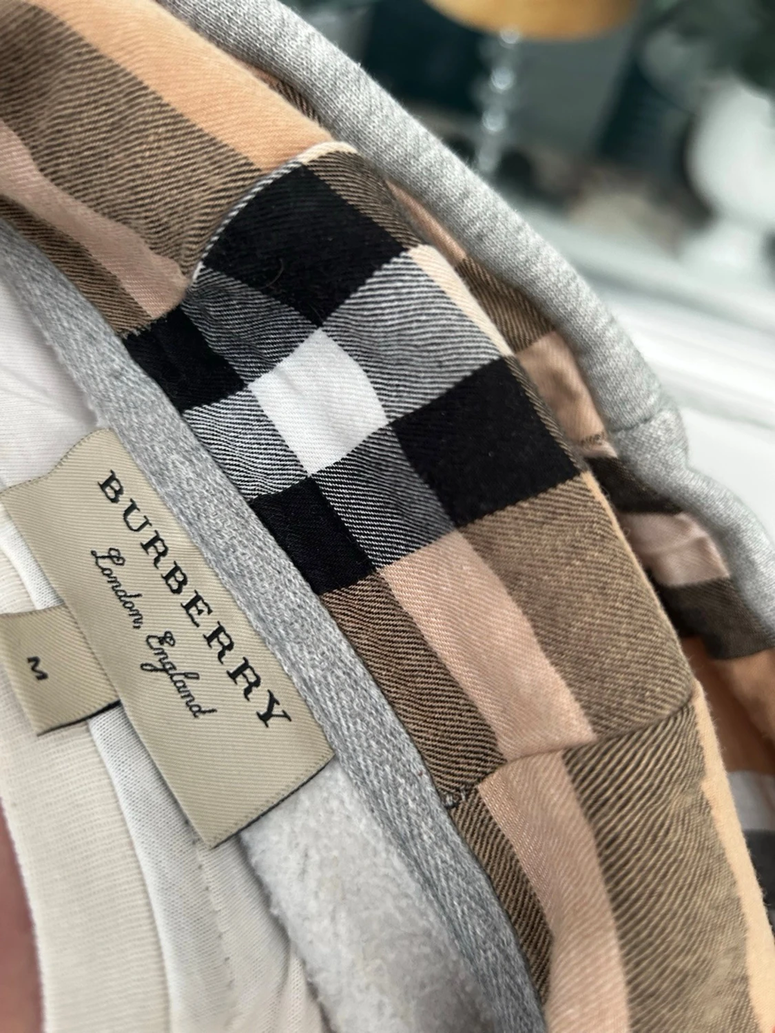 Grå hoodie från Burberry med dragkedja - 3