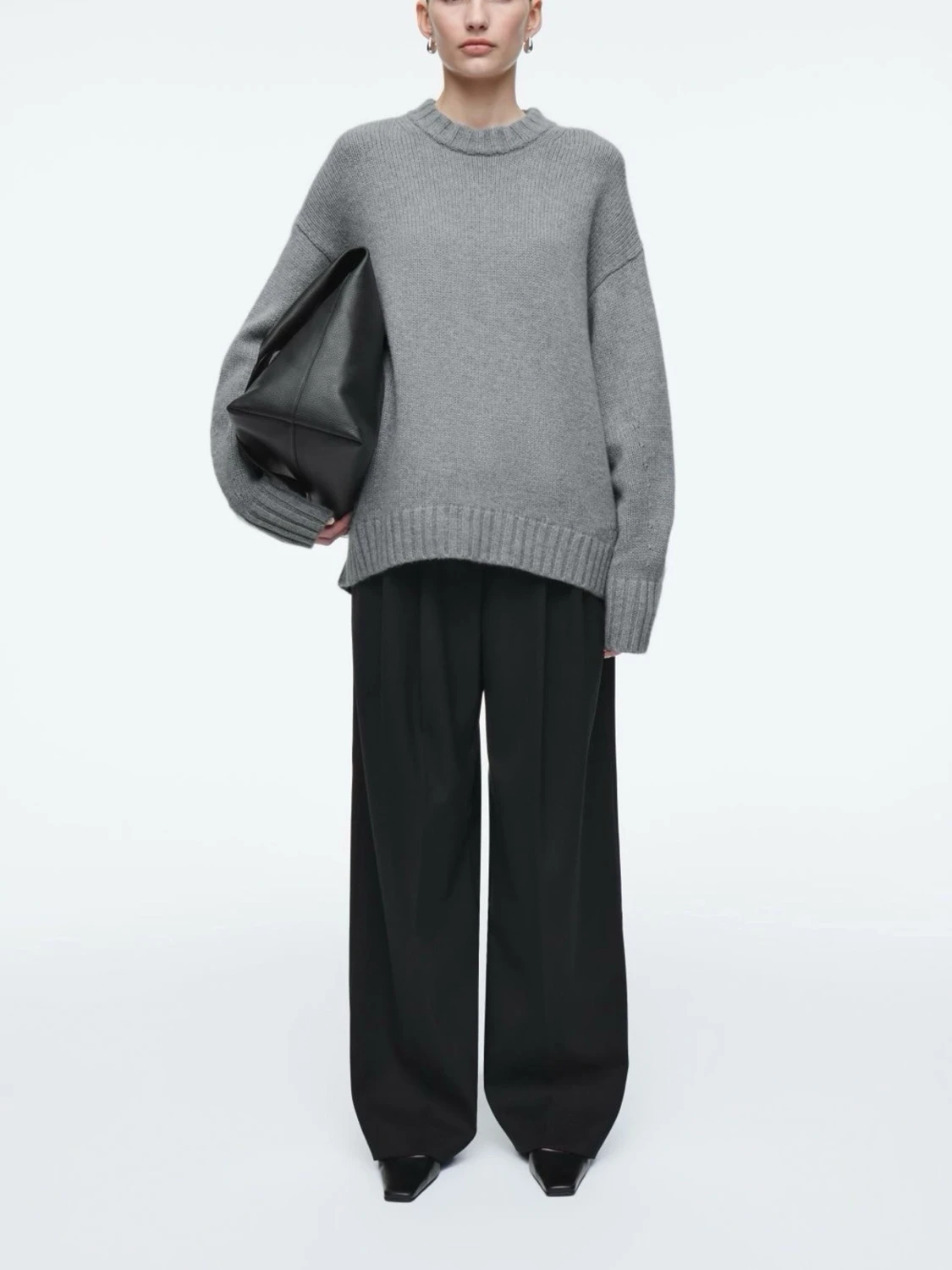Grå cashmere-tröja från COS