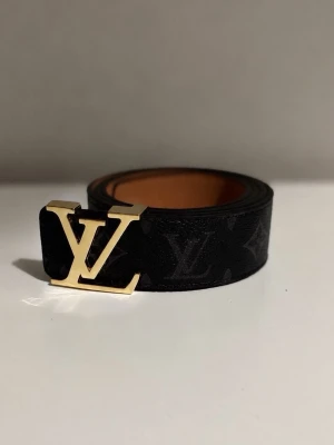 Lv bälte  - helt ny, Lång frakttid 