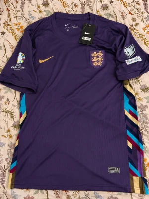 England uros 2024 tröja storlek M - England uros 2024 tröja storlekM
