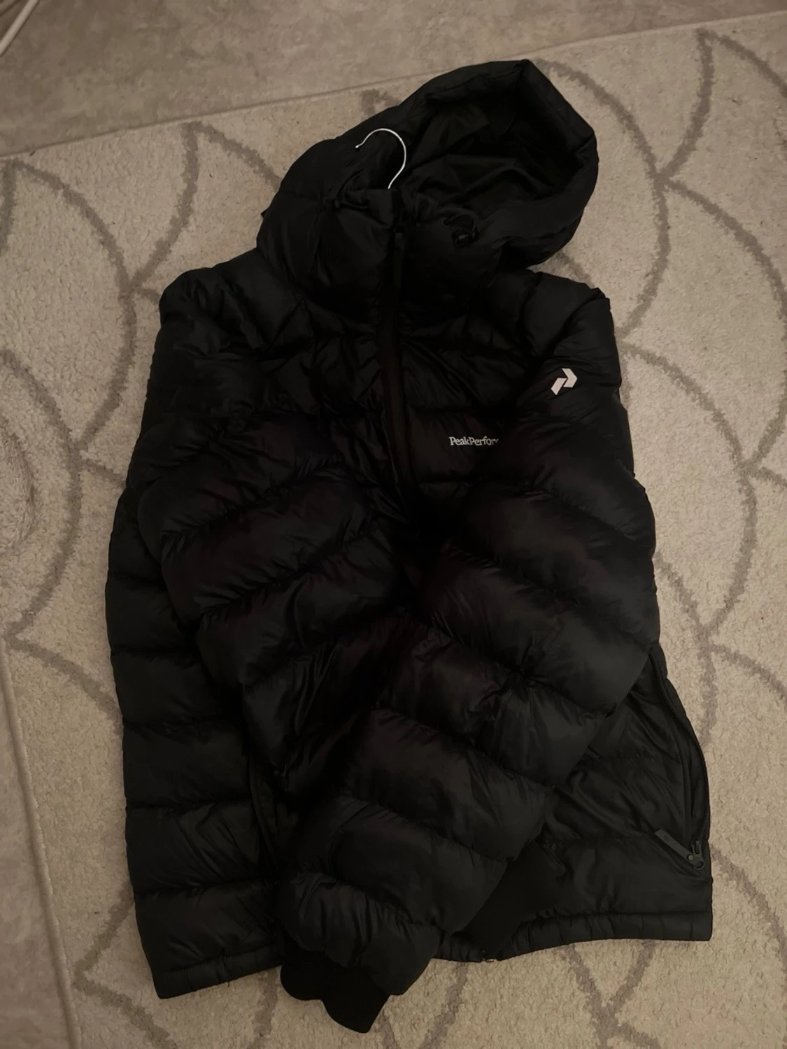 Svart dunjacka från Peak Performance - 3