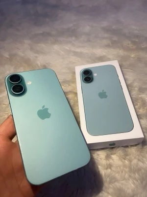Iphone 16 turkos - Säljer iPhone 16 turkos, 128 gb har små skrapor.