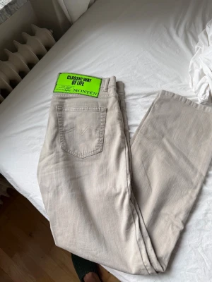 Montén jeans - Aldrig använda
