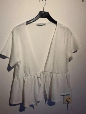 Ny blus ifrån lager 157 - Stl L aldrig använd