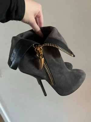 Viral guisseppe heel boots - Perfect condition